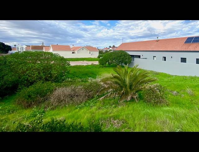 413M² VACANT LAND FOR SALE IN PORT OWEN